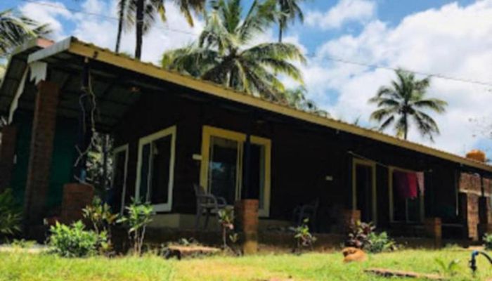 River Stone Cottages at Kamal Beach: Serene riverside accommodations by the coast
