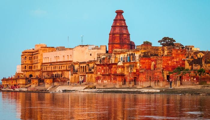 Hotels in Varanasi Near Kashi Temple