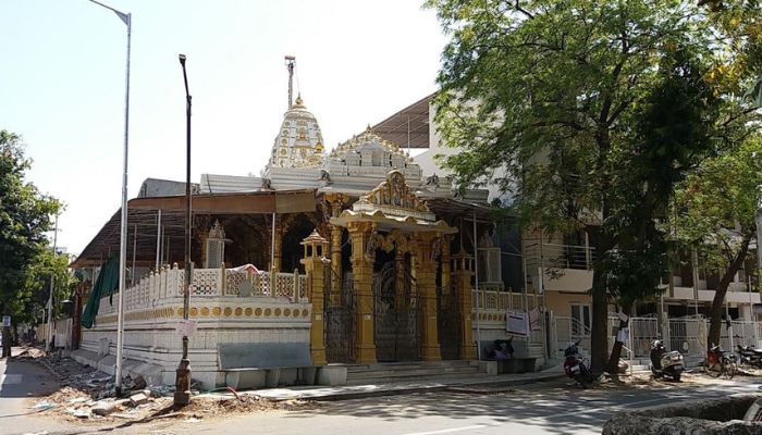 A picturesque view of Shri Vasupujya Swami Jain Temple in Ahmedabad, featuring its traditional architecture and calm atmosphere.